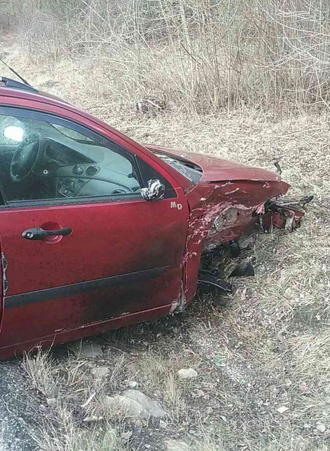 Pre hromadnú zrážku uzavreli cestu. V aute sedelo aj dieťa