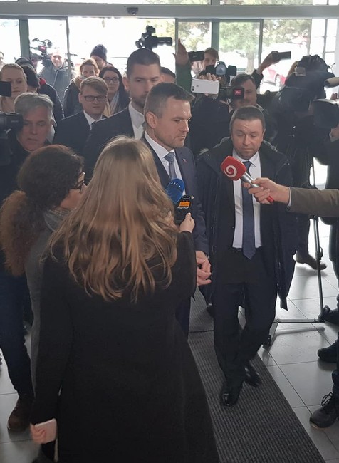 Peter Pellegrini prišiel na rokovanie do Most-Híd 4
