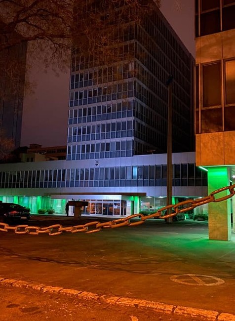 Reťaz pred ministerstvom práce