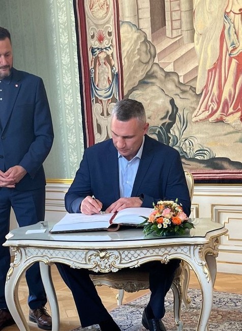 WhatsApp Image 2023-07-18 at 15.40.00 (cropped)