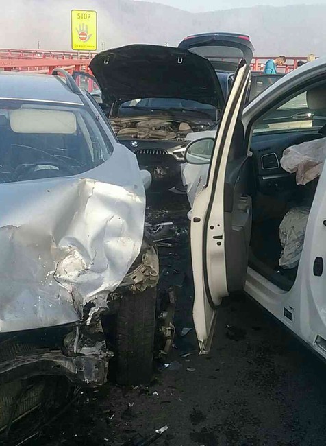 Nehoda na výjazde z D1. Zrazili sa tri autá