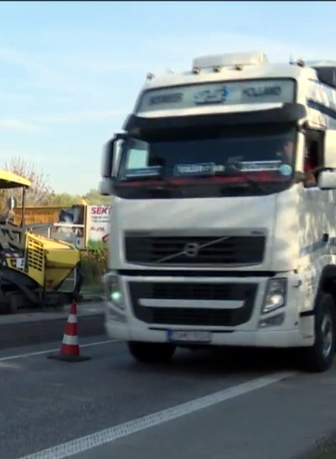 Oprava nebezpečného úseku. Na Kysuciach potrebovala frekventovaná cesta súrnu opravu