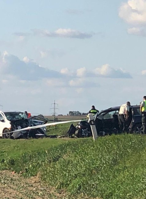 Tragická dopravná nehoda medzi Šoporňou a Šintavou 