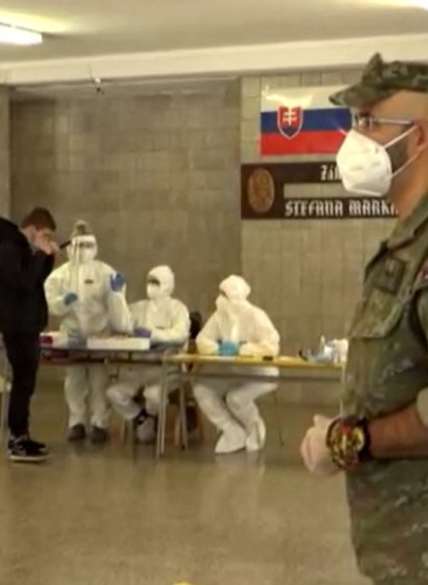 Opitý lekár, ktorý robil výtery na celoplošnom testovaní, bude stíhaný na slobode.