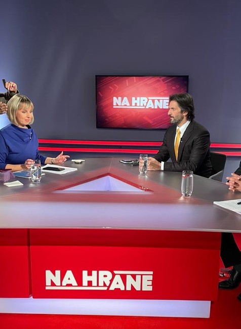 b38728cc-7e24-4df6-8d2f-3587c613bcb9