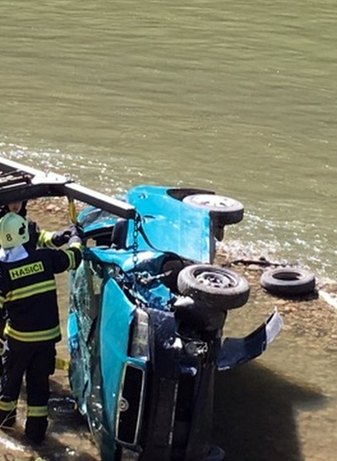 Hasiči, Dunajec, auto