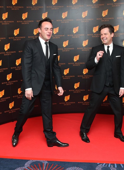 Anthony McPartlin (vľavo)