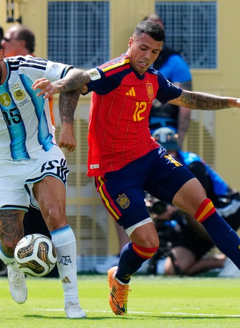 CORRECTION_Argentina_Spain_WCup_Soccer531827
