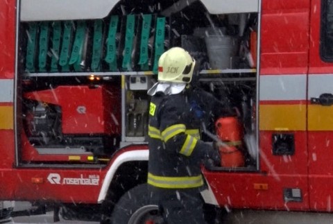 Tragédia v centre Nitry. Záchranári sa muža snažili oživovať desiatky minút