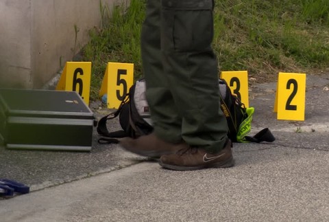 [multi] Bodnuta zena 8755