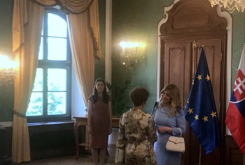 Čaputová víta seniorov 