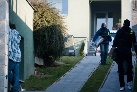 kukláči zásah Lamač Piťo