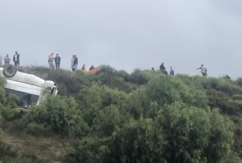 Nehoda autobusu v Kalifornii