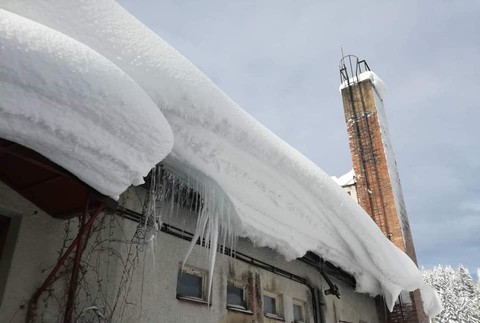 Pozrite sa ako to vyzerá na Orave. Na pomoc už letí aj vrtuľník ministerstva vnútra