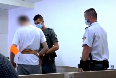 Lukáš, ktorý surovo vraždil v Kežmarku, sa postavil pred súd