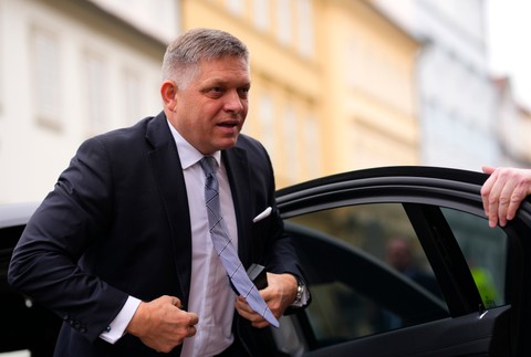 Summit premiérov V4 v Prahe (10)  Robert Fico