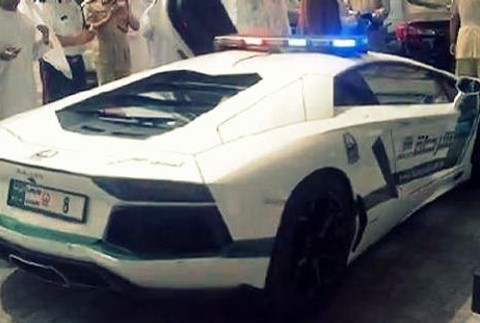 Lamborghini auto luxusné Dubajská polícia policajné auto