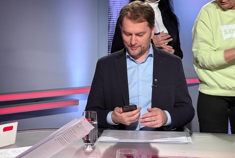 11f285d1-3e69-41a9-9f4c-f1272a4d08e3