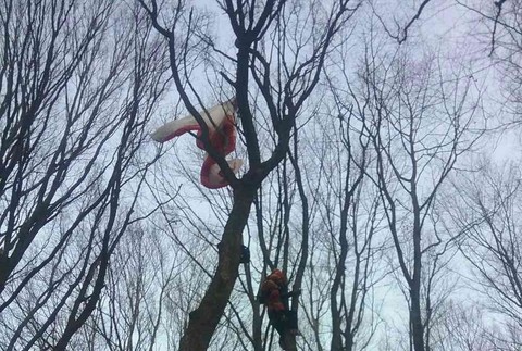 Sološnica záchrana paraglajdistu 2