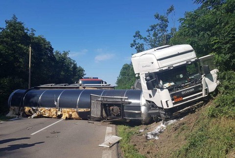 prevrátená cisterna