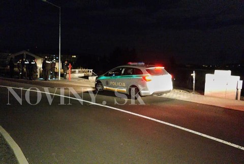 Mladík bodol dievča nožom