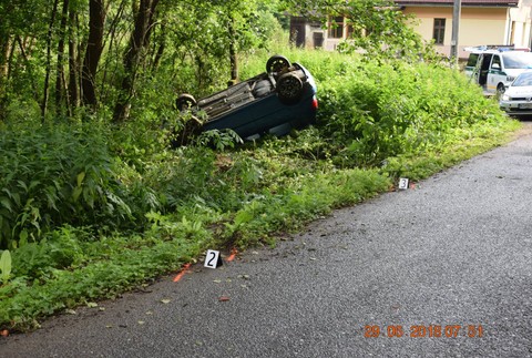 rozbité auto po jazde pod vplyvom alkoholu