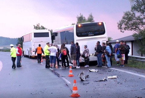 cestujúci z nabúraného autobusu