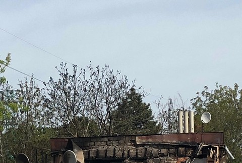 Oheň v ružinovskej ubytovni si vyžiadal dva životy. Policajti s hasičmi stále zisťujú príčiny požiaru