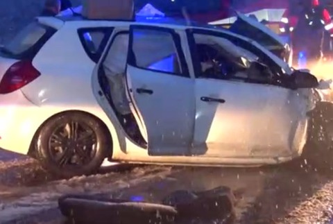Auto narazilo do posýpača