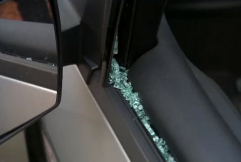 Nebezpečné konkurenčné praktiky. Taxikárom rozstrieľali okná