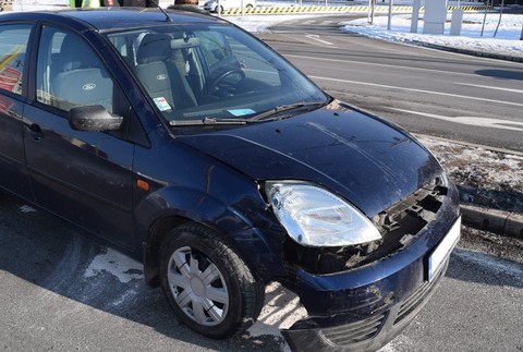 Havarovali a tvrdia: Obaja sme mali zelenú. Polícia teraz hľadá svedkov nehody