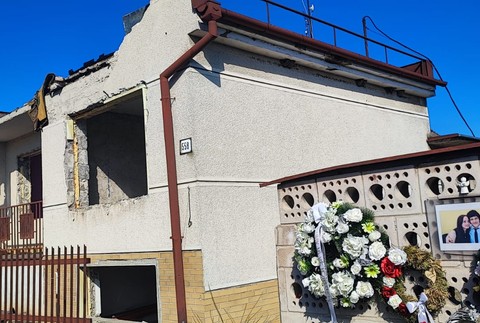 Búranie domu Veľká Mača