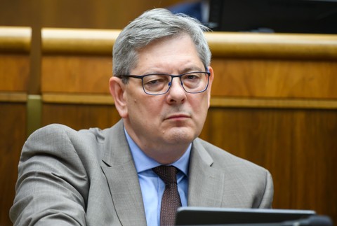 Rokovanie Národnej rady SR o návrhu na vyslovenie dôvery vláde