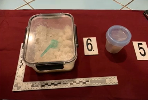 Česká polícia stíha 14 ľudí kvôli dovážaniu drog zo Slovenska (3)