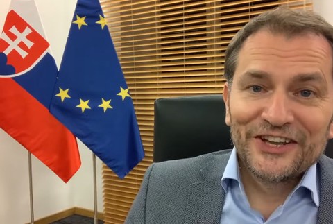 Matovič sa prihovára v angličtine.