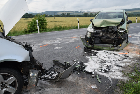 Pri dopravnej nehode sa zranila žena a päťročné dieťa