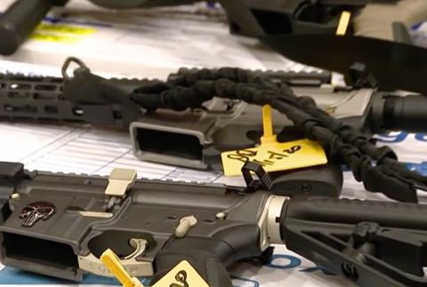 Chcel spáchať samovraždu, no policajti ho zachránili. Po obhliadke jeho domu zostali šokovaní