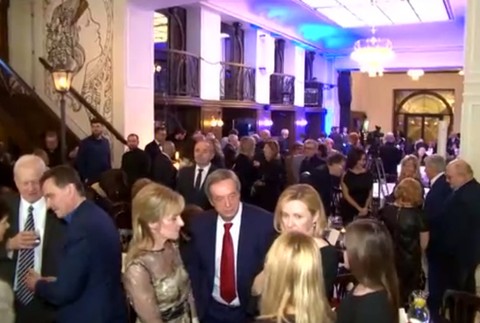 Má 85 rokov, ale líši sa od bežného dôchodcu. A nielen tým, že bol v minulosti prezidentom SR