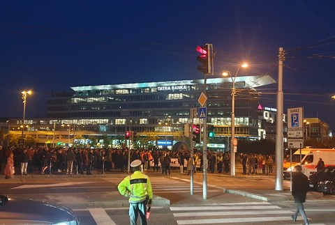 Slováci opäť vyšli do ulíc. Tentokrát bojujú za Spravodlivé Slovensko