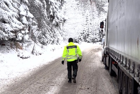 Sneh prekvapil vodičov v okrese Poprad