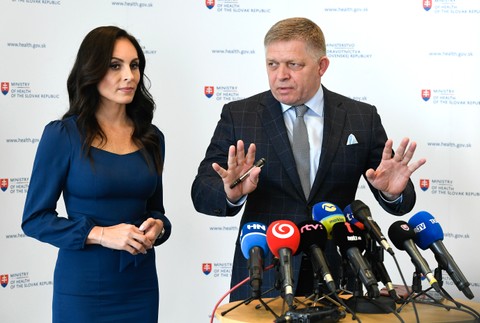 Zuzana Dolinková Robert Fico (4)