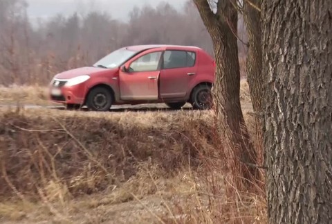 [multi] Mrtvola v aute 6554