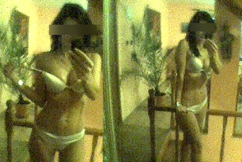 Nahá učiteľka z Košeca v plnej svojej kráse