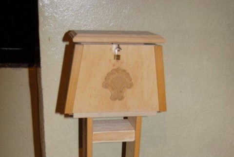 vykradnuty kostol Nesluša (1)