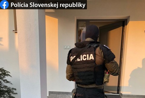 Razia NAKA pre drogy:  Od rána zasahujú po Slovensku, zadržali niekoľko osôb