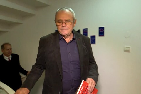 Nežnú revolúciu si pripomínajú aj v Paríži. Pozvanie prijal Milan Kňažko