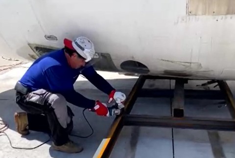 Lietadlo na cestách