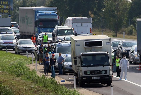Hyza auto, Rakúsko, mŕtvi migranti, diaľnica A4 9