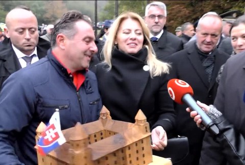 Na Dukle si pripomenuli jednu z najťažších horských bitiek u nás. Vojaci zomierali po tisícoch