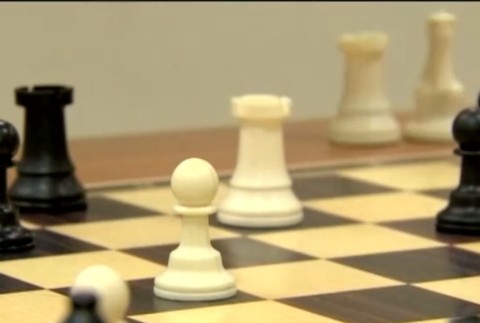 Športový škandál. Český šachista si overoval na záchode ťahy